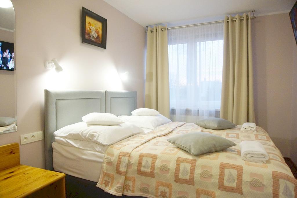 Hotel Unibus Bielsk Podlaski Eksteriør bilde