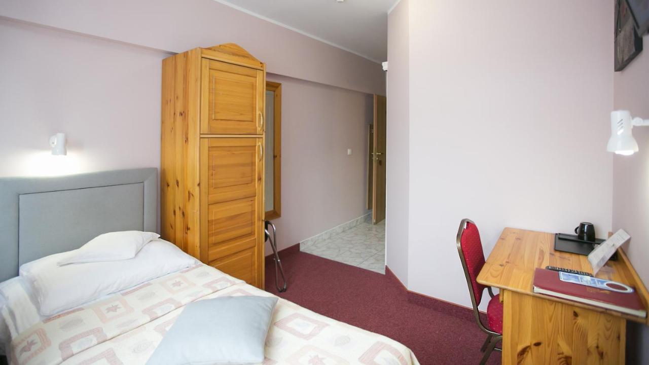 Hotel Unibus Bielsk Podlaski Eksteriør bilde