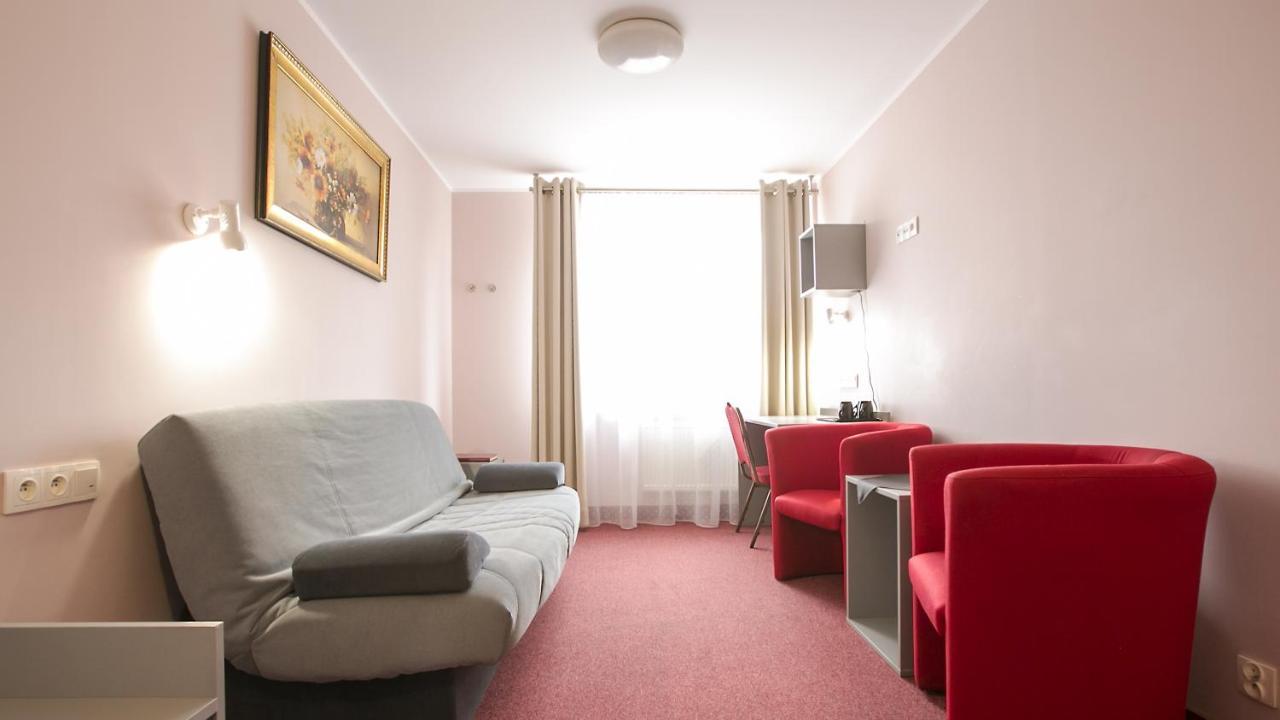 Hotel Unibus Bielsk Podlaski Eksteriør bilde