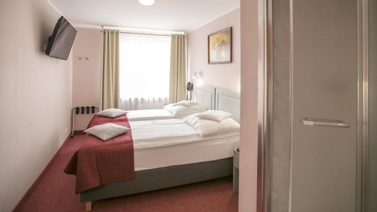 Hotel Unibus Bielsk Podlaski Eksteriør bilde