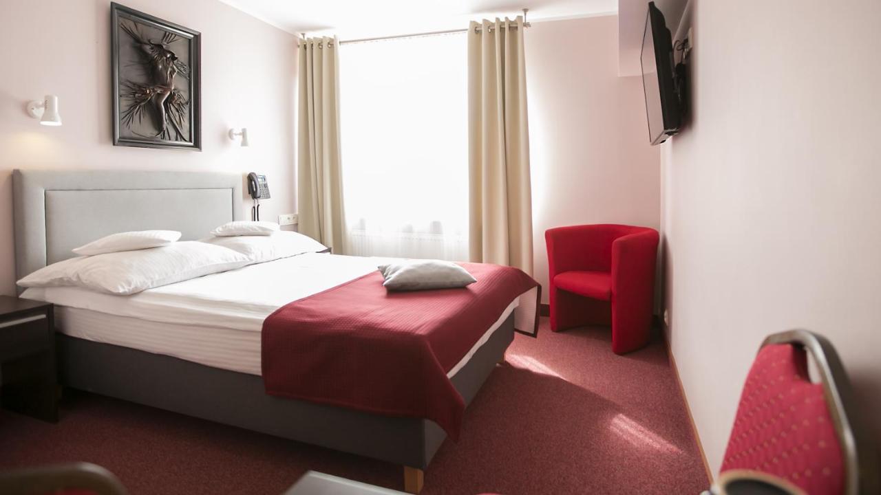 Hotel Unibus Bielsk Podlaski Eksteriør bilde