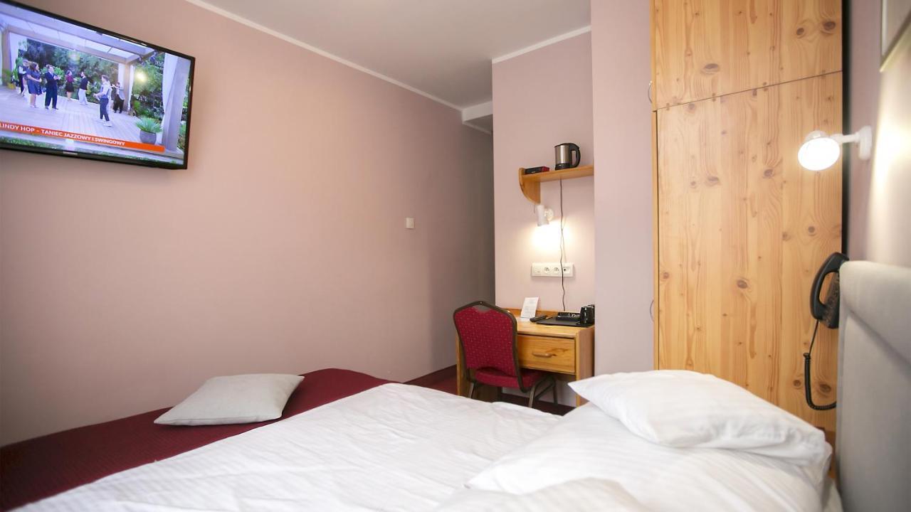 Hotel Unibus Bielsk Podlaski Eksteriør bilde